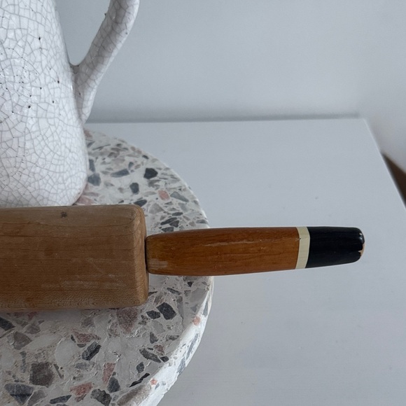 Classic Vintage Chippy Wooden Rolling Pin - Picture 3 of 8